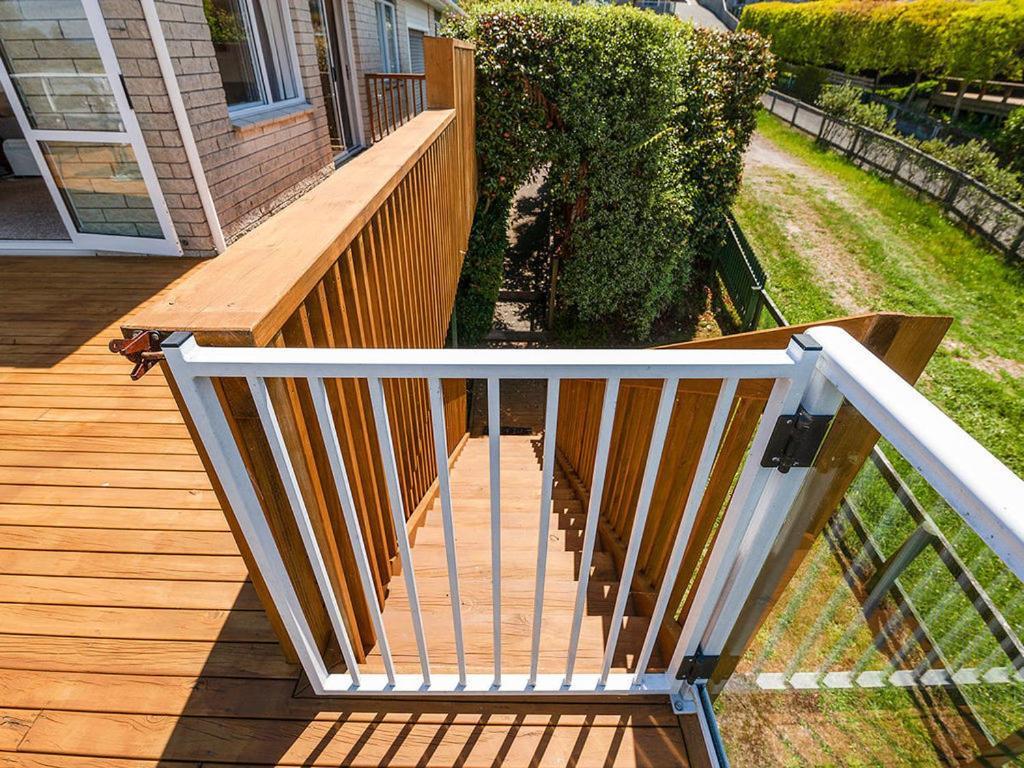 Central Riverside Retreat - Taupo Holiday Home Экстерьер фото